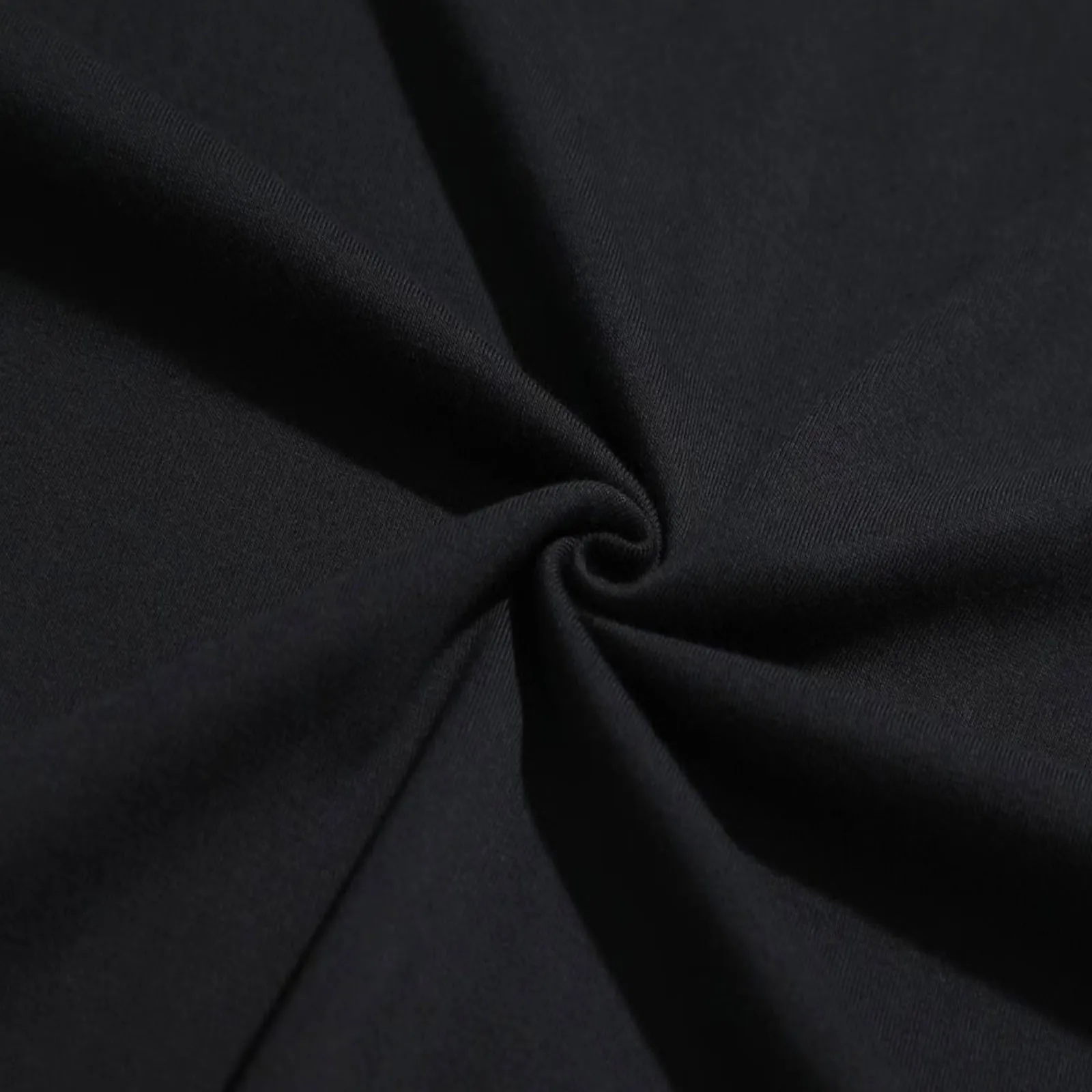 Camiseta negra de marca Premiu - Streetwear Brand Famous reseña y precio